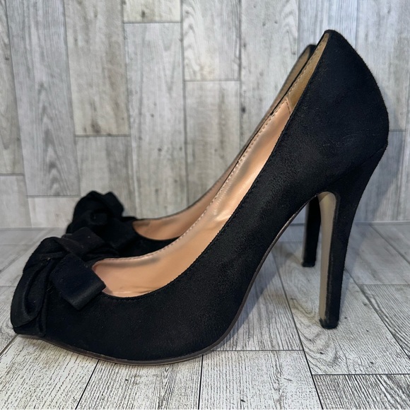 Manolo Blahnik Lisa Suede High-Heel Bow Pump Black size 38✨ - Picture 4 of 16